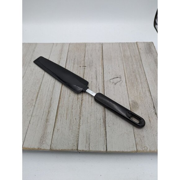 Icing Spatula Spreader Serrated Knife 12 1/2" Nylon Plastic Black - Picture 4 of 7